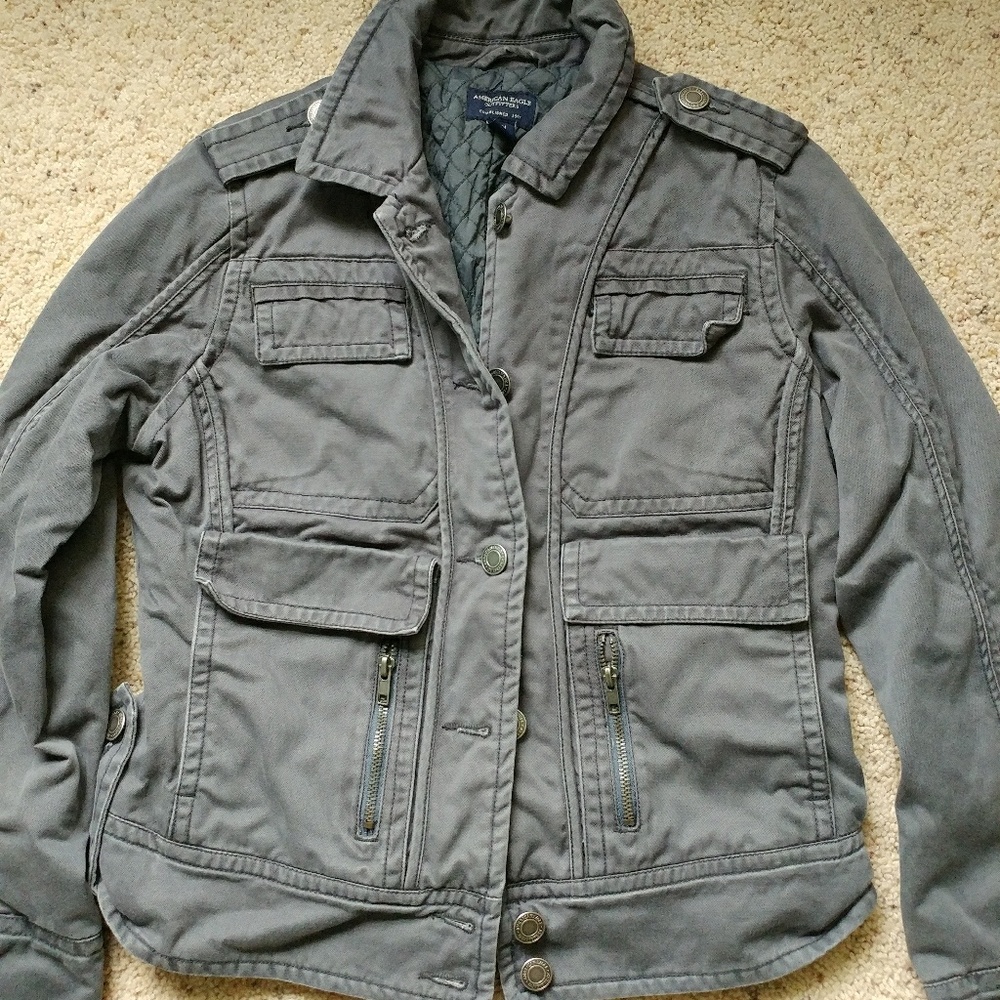 American Eagle quilted gray jacket